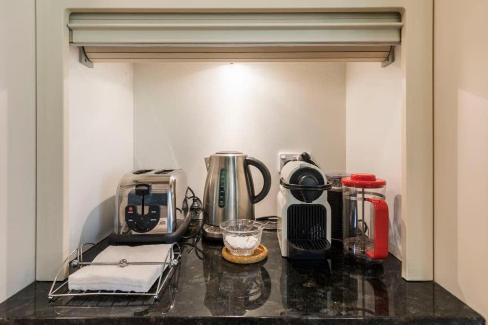 3 Bdrm 2 Bthrm House Close To Canberra Cbd & Anu Exteriör bild
